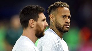 PSG'de forma giyen Arjantinli yıldız Messi ve Brezilyalı Neymar'ın Dünya Kupası yarı finalinde karşılaşabileceği belirtiliyor