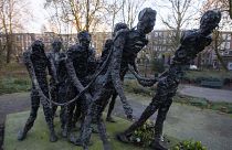 Национальный памятник "Рабское прошлое" (скульптор - Эрвин де Врис), Амстердам, Нидерланды