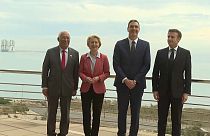 António Costa, Ursula von der Leyen, Pedro Sanchez és Emmanuel Macron az alicantei csúcson.