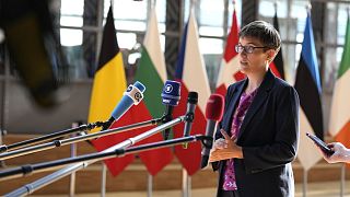 Anna Lührmann Európa-ügyi miniszter egy brüsszeli sajtótájékoztatóján
