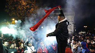 Μαροκινοί πανηγυρίζουν στο Παρίσι