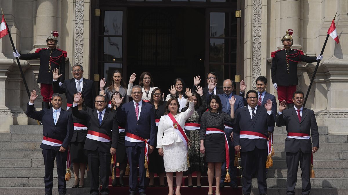 Дина Болуарте и назначенный ей кабинет министров. Лима, Перу. 10 декабря 2022.