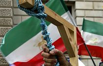 Iranische Flagge und Galgen