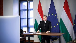 Orbán Viktor kormányfő az e heti uniós csúcstalálkozót előkészítő videókonferencián vesz részt Budapesten, a Karmelita kolostorban