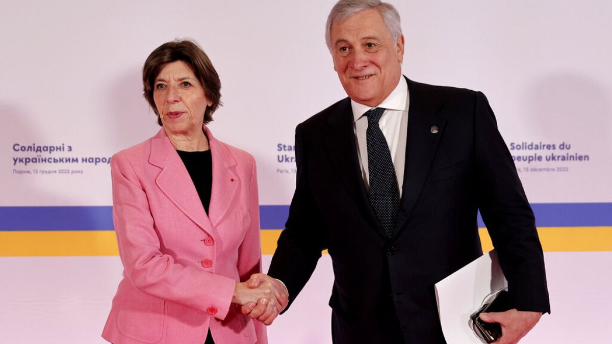 La ministra francese degli Esteri, Catherine Colonna, con il ministro italiano degli Esteri, Antonio Tajani. (Parigi, 13.12.2022)