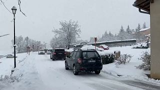 La nieve está causando problemas en las carreteras
