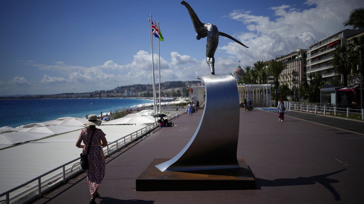 Monumento a los muertos y heridos en el atropello masivo en el Paseo Marítimo de Niza. Foto: 
