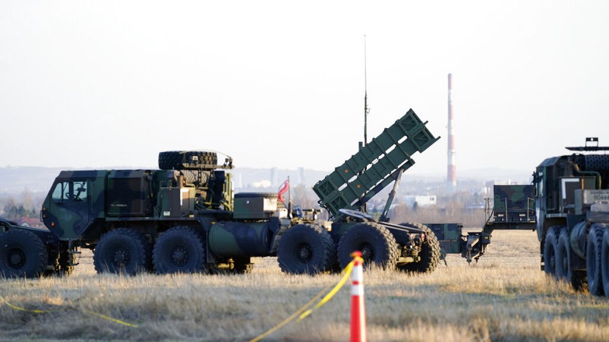 Polonya'da konuşlu Patriot füze savunma sistemi 