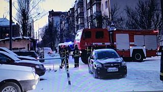Tűzoltó Kijev utcáin a szerdai dróntámadás után