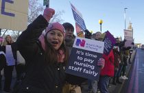 Az ápolók sztrájkjának első napja Nagy-Britanniában