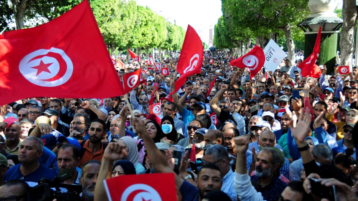 مظاهرة ضد الرئيس قيس السعيد في تونس العاصمة