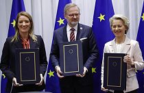 Президент Европарламента Роберта Метсола, премьер-министр Чехии Петр Фиала и председатель Еврокомиссии Урсула фон дер Ляйен
