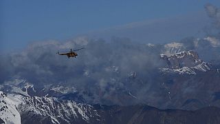 Helikopter a Szálang-hágó fölött (korábbi felvétel)