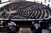 Eurodeputados reunidos numa sessão plenária em Estrasburgo