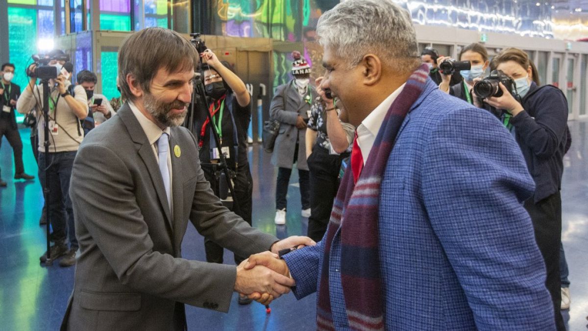 Стивен Гильбо (слева), министр окружающей среды и изменения климата Канады и Бхупендер Ядав, министру окружающей среды, лесов и климата Индии на COP15 в Монреале/декабрь 2022