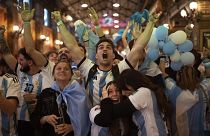 Argentín szurkolók ünnepelnek