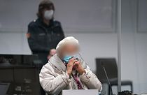  Irmgard Furchner écoute le verdict devant la Cour d'Itzehoe en Allemagne, 20/12/2022