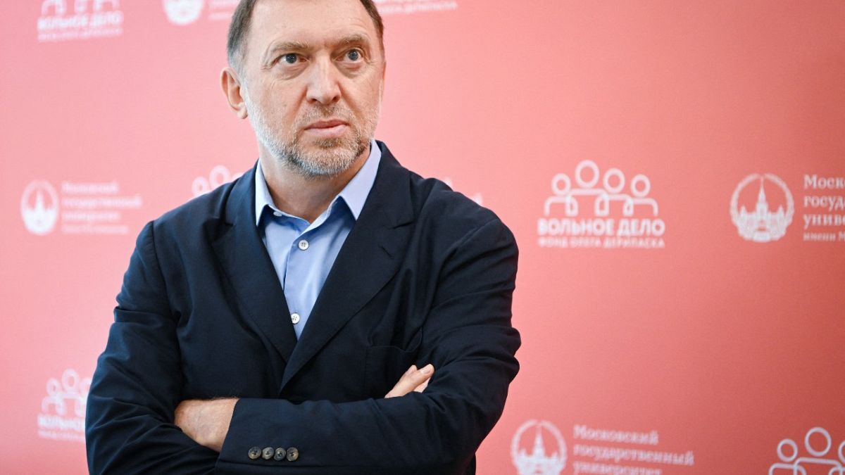 Oleg Deripaska spricht zu Medienvertretern während einer Pressekonferenz in Moskau am 28. Juni 2022.
