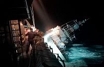 لحظه غرق شدن ناو «اچ‌تی‌ام‌اس سوکوتای» نیروی دریایی تایلند در آب‌های خلیج تایلند