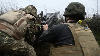 Украинские военные на позиции в Донецкой области