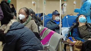Hospitales desbordados en China por la afluencia de enfermos de COVID