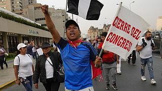 Manifestantes en Lima, Perú