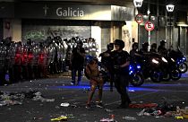 اشتبك عناصر الشرطة الأرجنتينية مع مشجعي المنتخب في العاصمة بيونس آيرس
