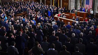 Ukrayna lideri Vladimir Zelenskiy, ABD Kongresinde Cumhuriyetçiler ve Demokratların ortak katıldığı bir oturumda Kongre üyelerine hitap etti. Zelenskiy, ayakta alkışlandı