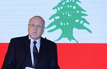 رئيس الوزراء نجيب ميقاتي، مؤتمر في فندق بالعاصمة اللبنانية بيروت- 22 ديسمبر 2022.