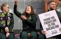 Des membres du personnel soignant britannique en grève, à Londres, le 21 décembre 2022