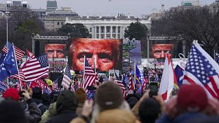Manifestação de apoiantes de Donald Trump, próximo do Capitólio, 6 de janeiro de 2021