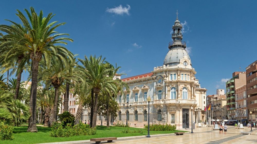 Murcia a Madrid: El esperado tren de alta velocidad acaba con el ‘aislamiento’ del Sureste