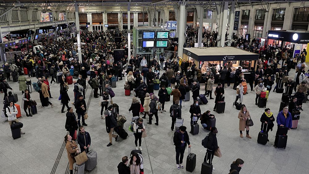 Christmas strikes in France and Britain