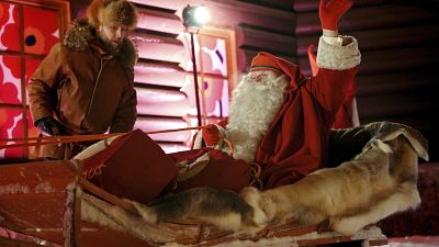 Der Weihnachtsmann brach von seinem Dorf im finnischen Rovaniemi zu seiner  jährlichen Reise auf. Bild: 