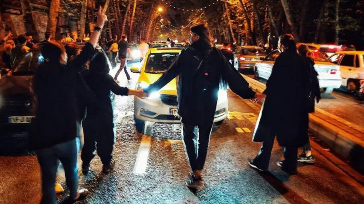 ادامه اعتراض‌های شبانه مردم ایران