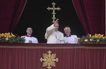 Der Papst auf dem Balkon des Petersdoms am 25.12.2022