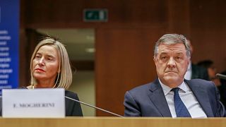 Antonio Panzeri, a Fight Impunity elnöke és Federica Mogherini volt uniós főképviselő