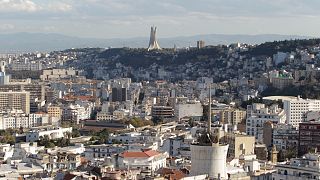 زيادة تدريجية في الأجور في الجزائر