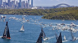 Kurz nach dem Start der Sydney-Hobart Regatta