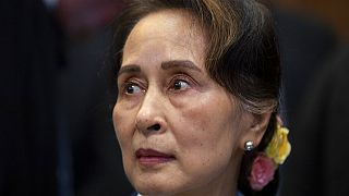 Aung San Suu Kyi condenada a um total de 33 anos de prisão