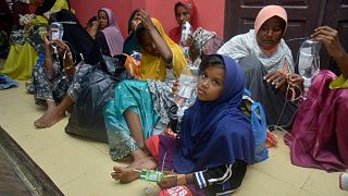 رسیدگی به وضعیت سلامت پناهجویان روهینگیایی به محض ورود به اندونزی در ۲۶ دسامبر ۲۰۲۲