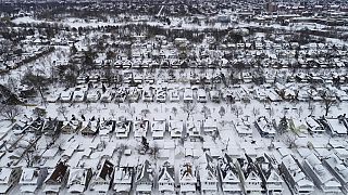 Buffalo, N.Y., in eine Schneedecke gehüllt nach dem Schneesturm