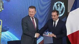 Министры обороны Польши и Франции подписали соглашение о поставке спутников наблюдения