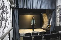 Teatro dramático de Mykolaiv refugia-se em "bunker"
