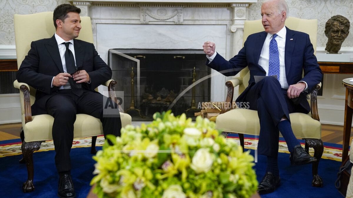 Il presidente Joe Biden incontra il presidente ucraino Volodymyr Zelensky nell'Ufficio Ovale della Casa Bianca, mercoledì 1 settembre 2021. 