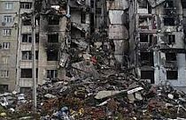 Edificio derrumbado tras un bombardeo ruso en Kiev. 