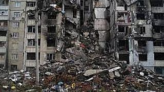 Edificio derrumbado tras un bombardeo ruso en Kiev. 