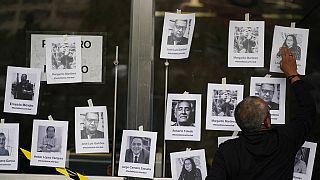 Meksikalı gazeteci Fredid Roman'ın cinayeti protesto etmek için Ağustos 2022'de nöbet düzenlendi. RSF'in raporuna göre, Meksika'da son yirmi yılda 125 gazeteci öldürüldü.