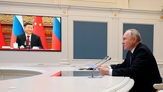 Vladimir Putin, Çin Devlet Başkanı Cinping ile videokonferans üzerinden görüştü