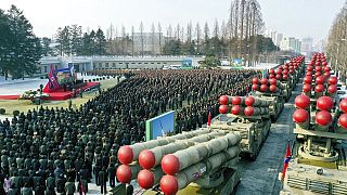 Katonai parádé Phenjanban 2022. december 31-én